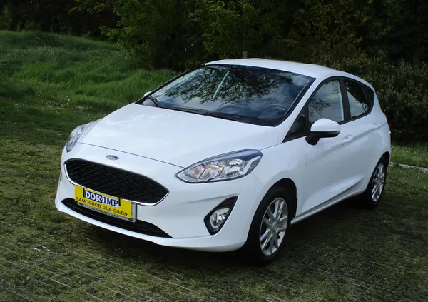 samochody osobowe Ford Fiesta cena 47000 przebieg: 26969, rok produkcji 2018 z Karczew